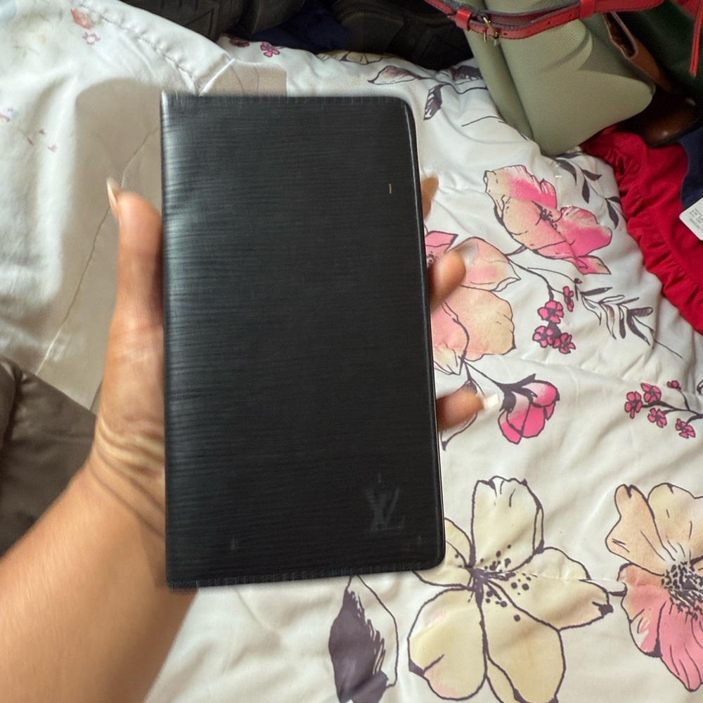 Louis Vuitton Black folder